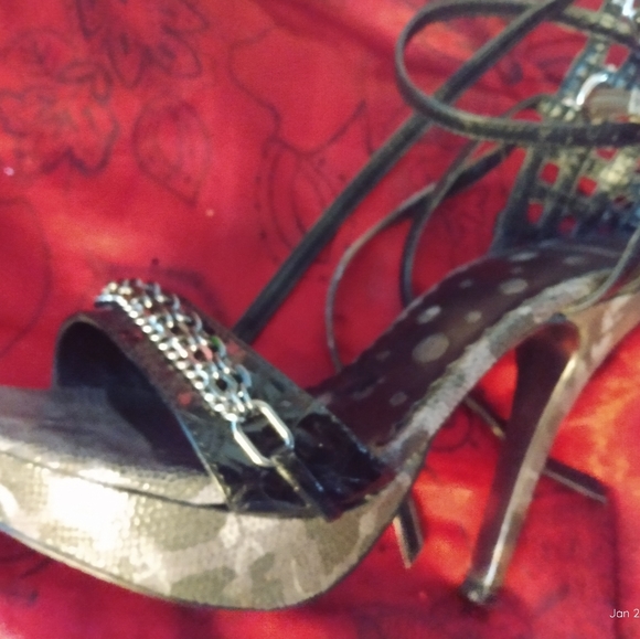 Not rated blk play games heels size 8 - Picture 9 of 11